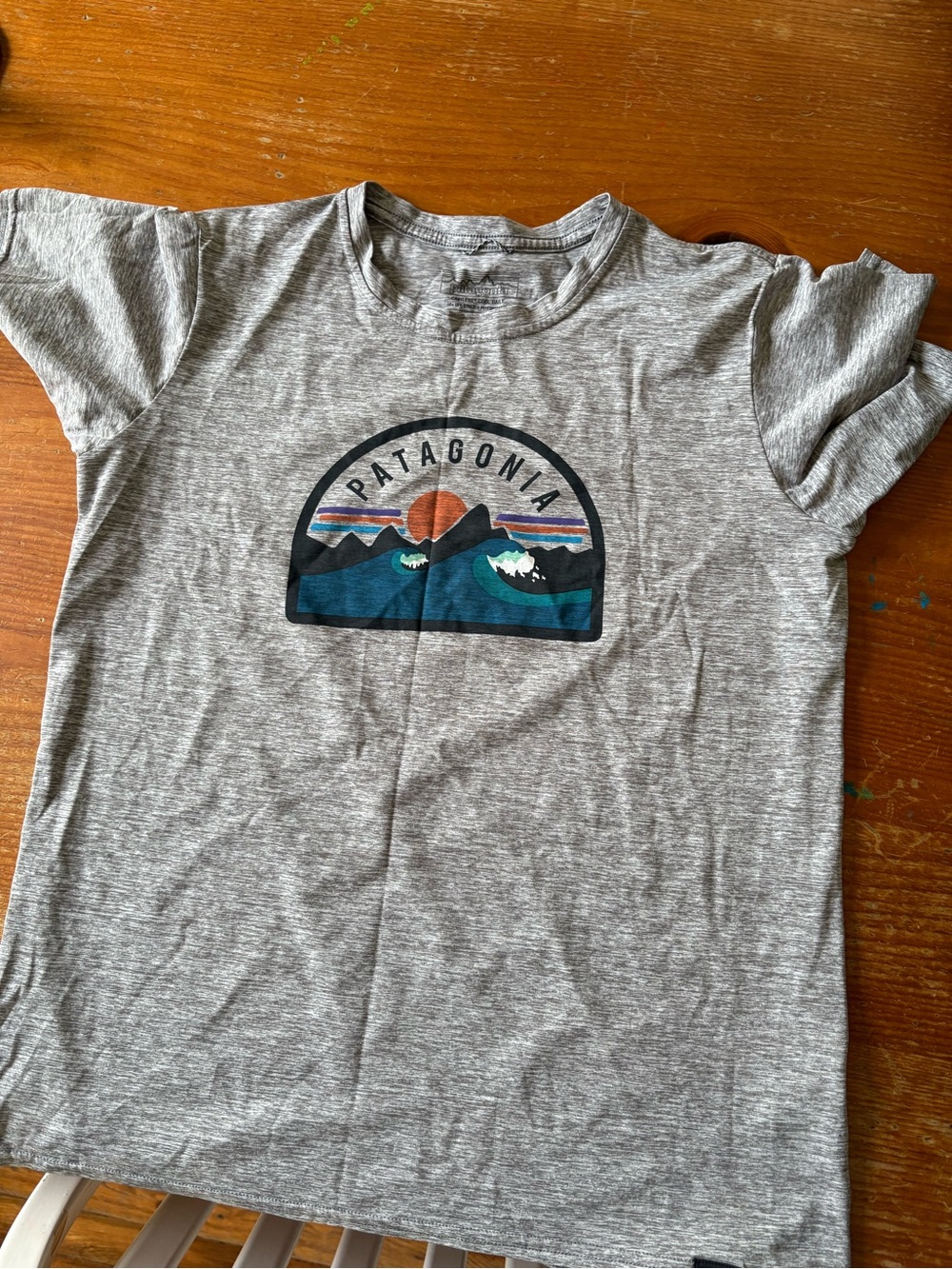 Patagonia Heather Gray tee - M